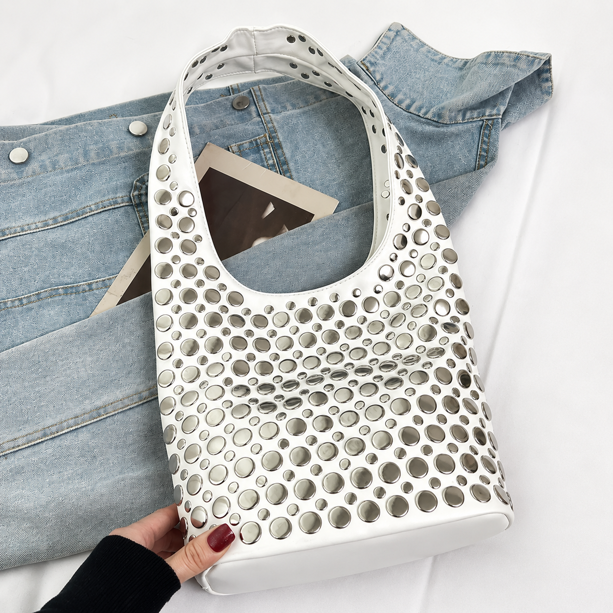 Nova Stud - Ivory White